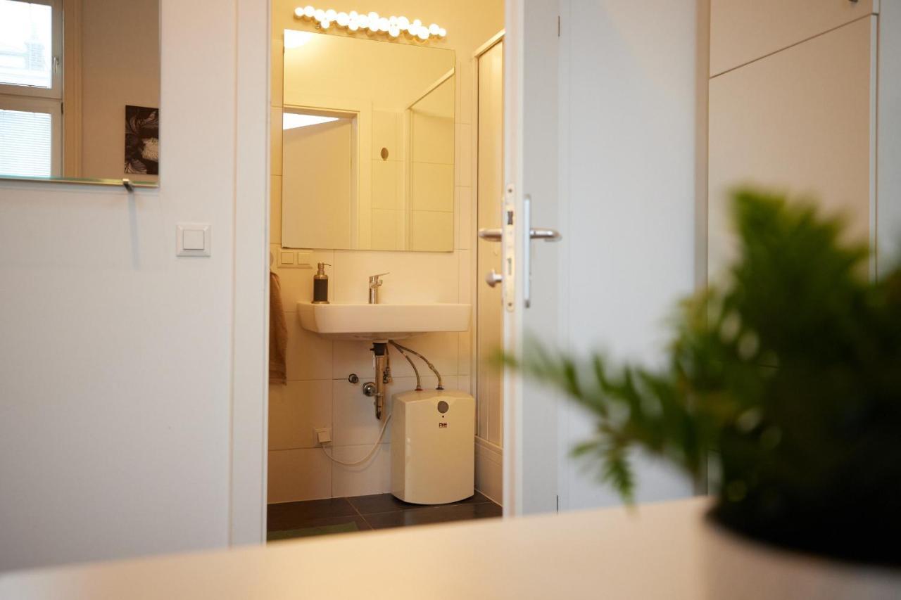 וינה Nice Studio Close To Metro III מראה חיצוני תמונה