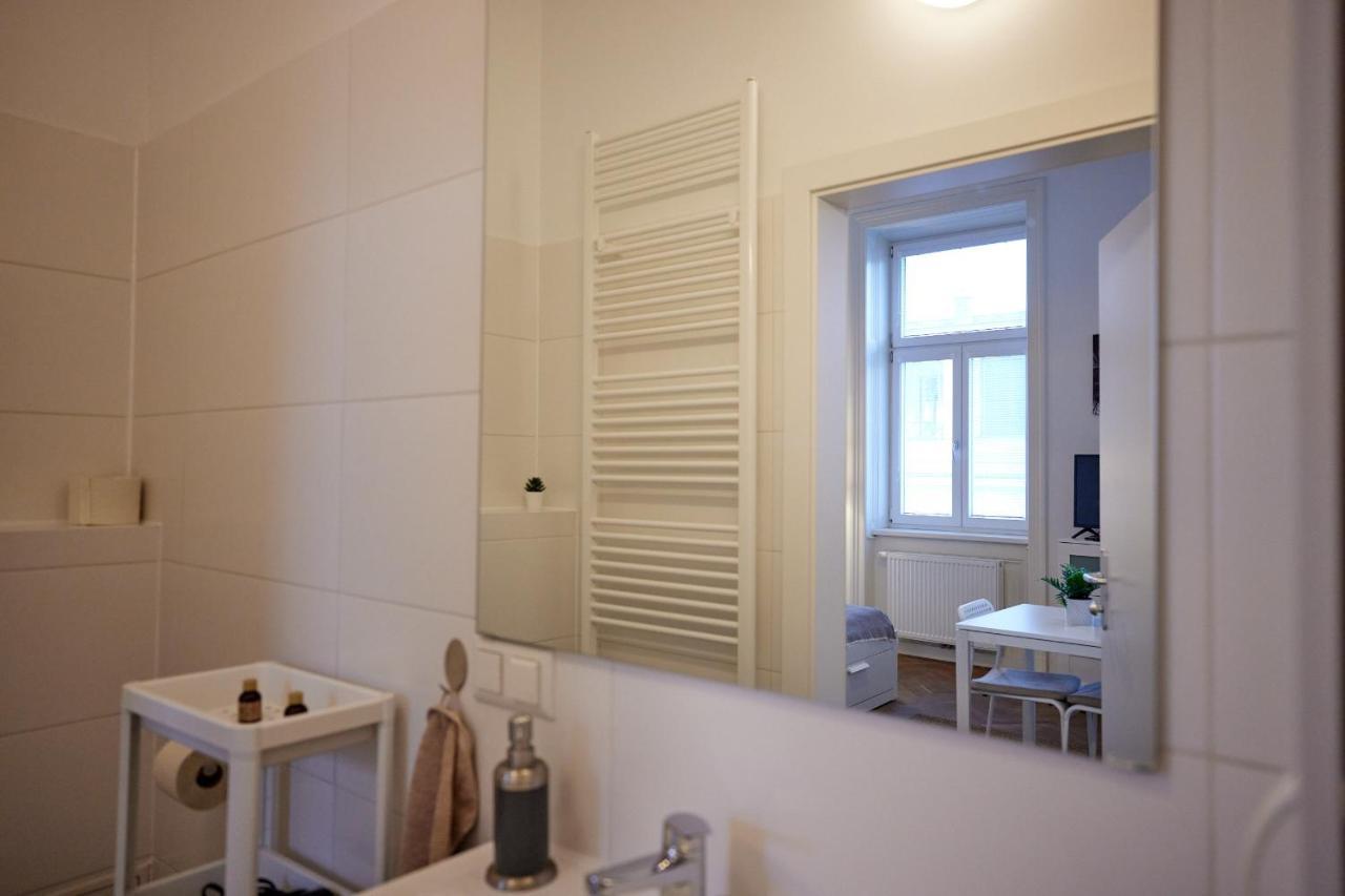 וינה Nice Studio Close To Metro III מראה חיצוני תמונה
